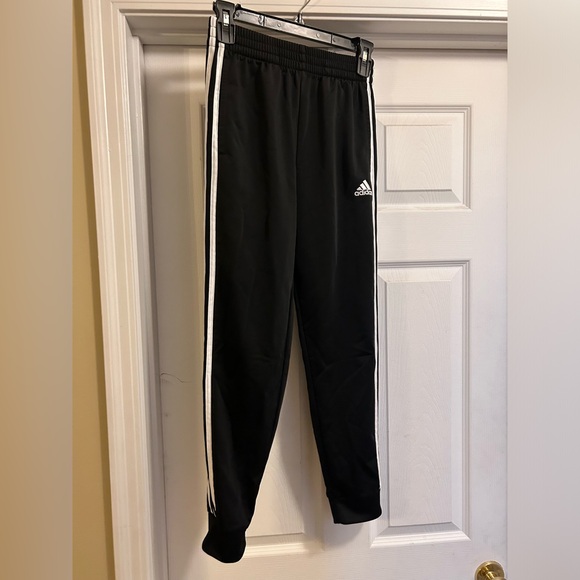 Boys Adidas joggers - Picture 1 of 3
